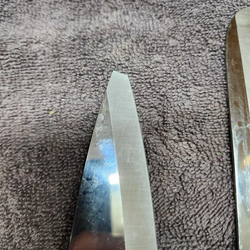 Chefco Incomplete Knife set 4 knives, 2 tips broken see pics shlf